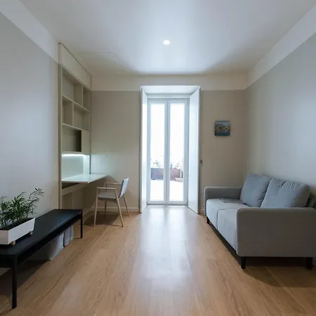 Gorgeous Refurbished Graca Appartamento Lisbona