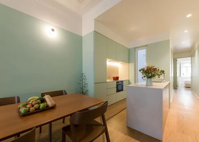 Gorgeous Refurbished Graca شقة *